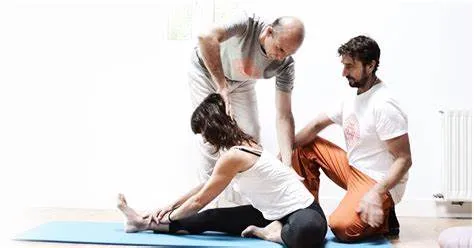 YOGA TERAPÉUTICO